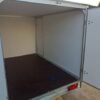 Furgoneta KERENZO 250 de un solo eje con puerta delantera